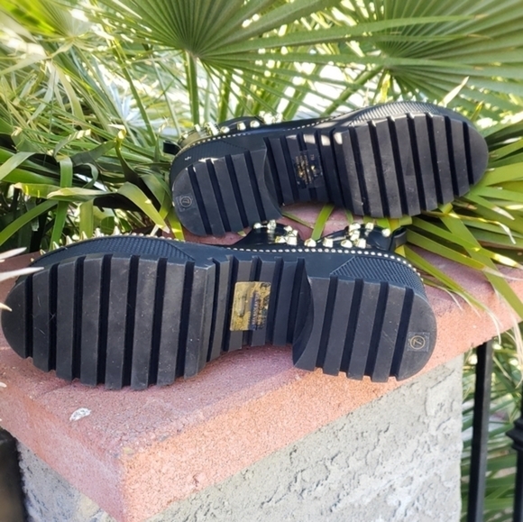 Cape Robbin Spiky Combat Ankle Boots - Picture 10 of 12